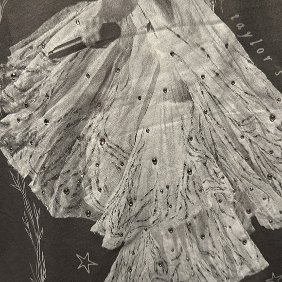 Taylor Swift August T-shirt - Picture 2 of 4